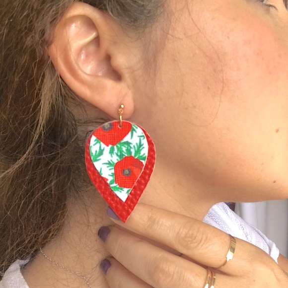 Gold plated, red poppy earrings - Picture 1 of 2